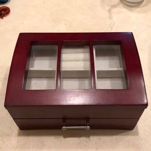 An adorable jewelry box